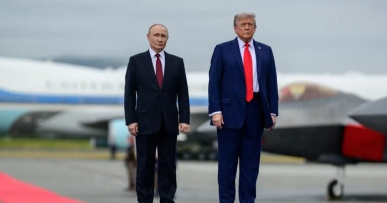 Trumpo ir Putino susitikimas Kinijoje dar nepatvirtintas: Peskovas atskleidė, kas kol kas neaišku