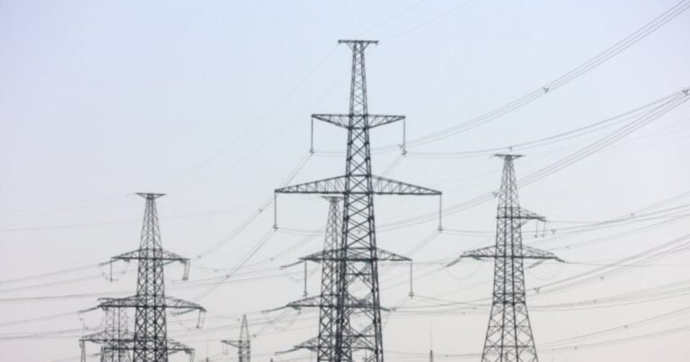 Elektros kainos Lietuvoje šoktelėjo 36 proc.: kas rugsėjį išjudino rinką?