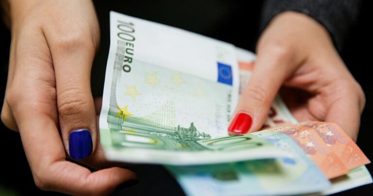 Jaunimas kelia atlyginimo kartelę: vien pažadų nepakanka, sprendimą lemia ir gyvenimo kokybė