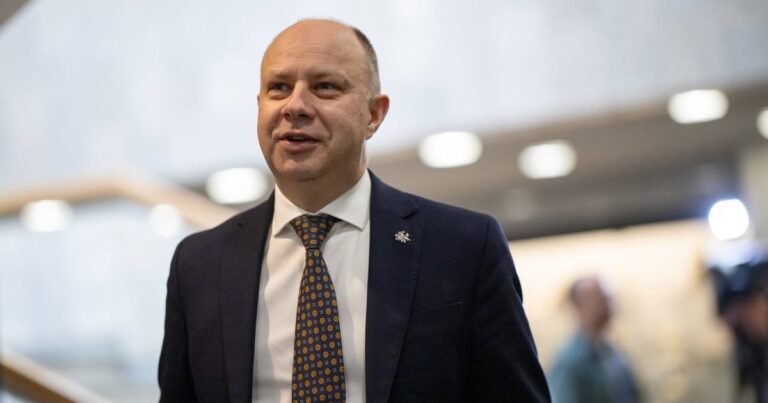 KGB bendradarbių pavardės gali sukelti „politinį cunamį“: Veryga ragina nebevilkinti sprendimo