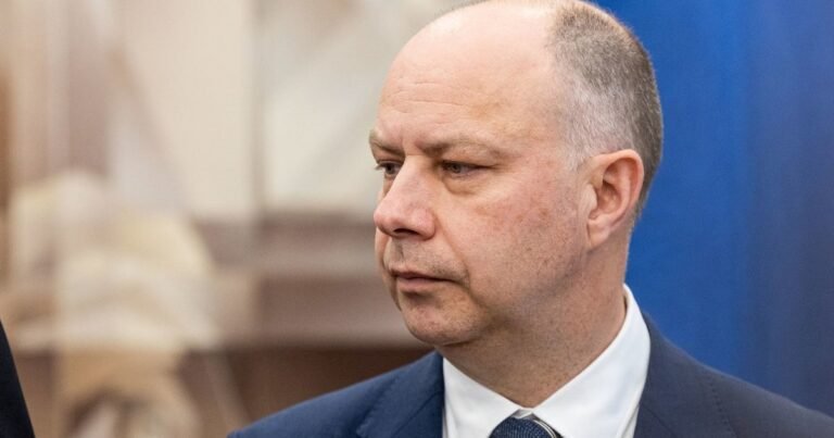 Veryga siūlo keisti medikų rengimą: dalis būsimų gydytojų galėtų tapti karo medikais