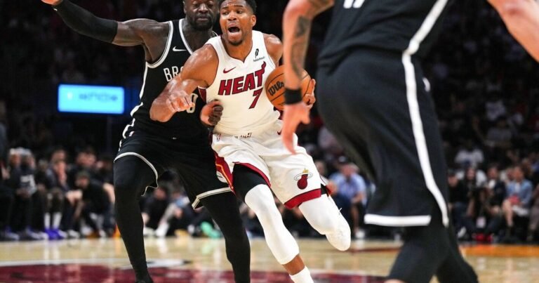 Heat“ surengė tikrą taškų fejerverką: Antetokounmpo liko per plauką nuo trigubo dublio