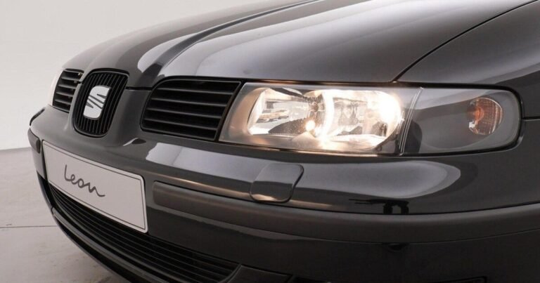 Paprastas „Seat Leon“ slepia neįtikėtiną paslaptį: už jį prašoma beveik 20 tūkst. eurų