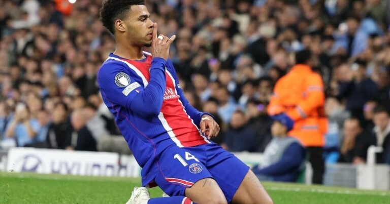 Man City“ patyrė pirmąjį sezono smūgį: Haalandas pagerino istorinį rekordą, bet PSG triumfavo 4:2